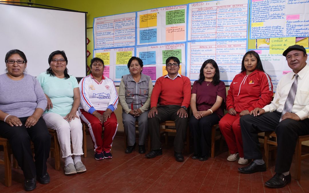 Promoviendo la inserción al sistema educativo de los pobladores de las zonas rurales pobres, conviviendo democráticamente y respetando la igualdad de género