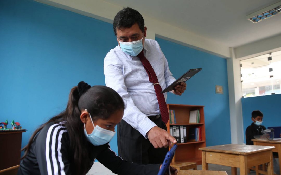 Minedu refuerza práctica docente en Ayacucho