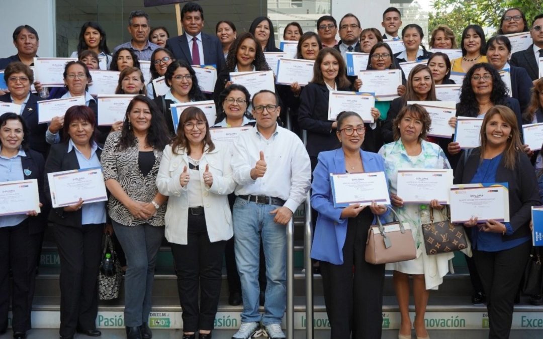 DRELM reconoce a maestros por buenas prácticas docentes de Lima Metropolitana