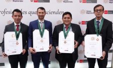 Docentes con Palmas Magisteriales recibirán bonificación económica gracias a transferencia aprobada por el Ejecutivo