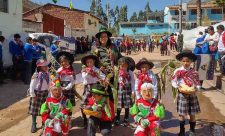 Minedu: la maestra que enseña en quechua y transforma vidas en los andes de Apurímac